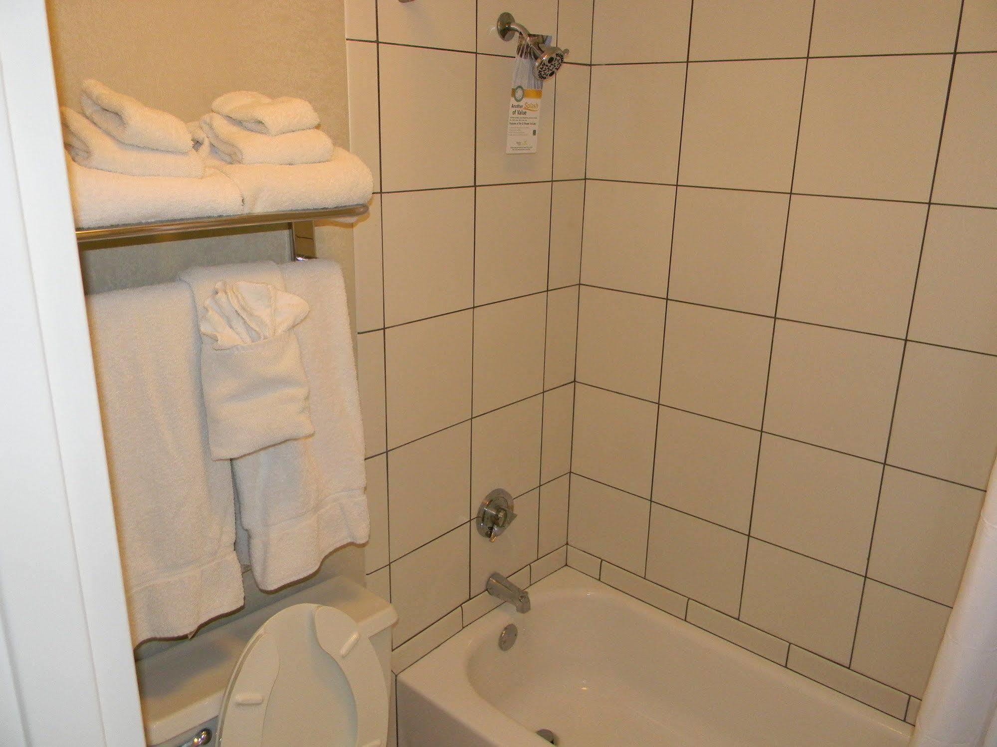Quality Inn Prestonsburg Экстерьер фото